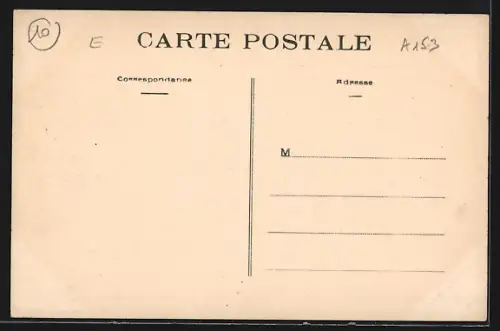 AK Bar-sur-Aube, Rue Nationale avec magasins et passants