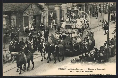 AK Troyes, 1ère Fête de la Bonneterie, Char de la Bonneterie