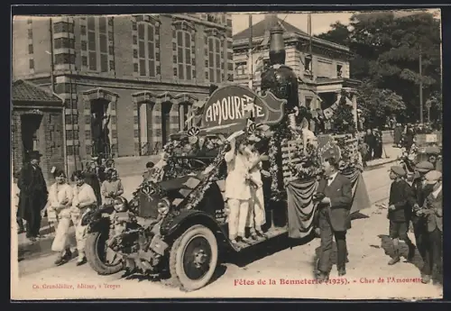 AK Troyes, Fêtes de la Bonneterie 1925, Char de l`Amoureuse