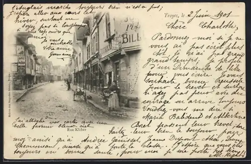 AK Troyes, Rue Kléber animée avec commerces et passants