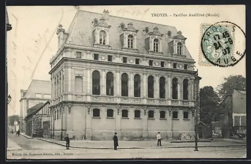 AK Troyes, Pavillon Andiffred, Musée