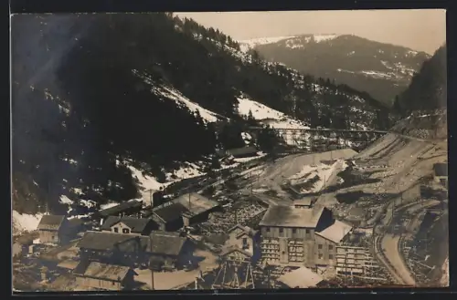 AK Wäggithal, Kraftwerk Wäggithal mit Gebäuden aus der Vogelschau, Winteransicht