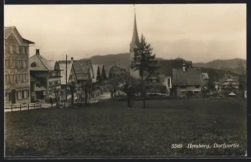 AK Hemberg, Dorfpartie mit Kirche, Panorama