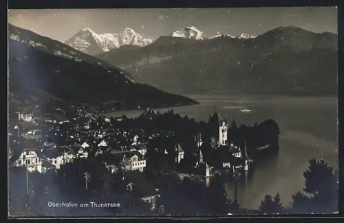AK Oberhofen am Thunersee, Totalansicht mit See und Bergen aus der Vogelschau