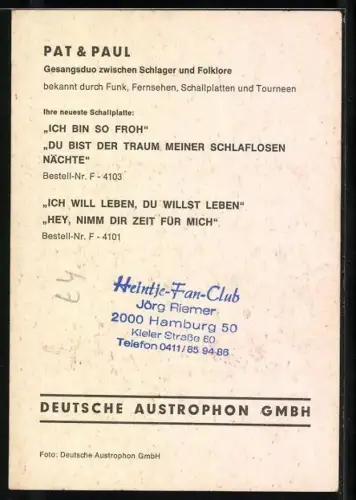 AK Musiker Pat und Paul in weissen Hemden mit blauen Westen, Autographen