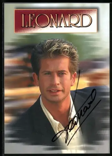 AK Musiker Leonard in Kamera blickend, Autograph