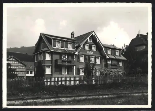 AK Gonten, Chalet Erika mit Nachbargebäuden