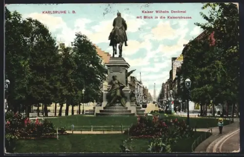 AK Karlsruhe i. B., Kaiser Wilhelm Denkmal mit Blick in die Kaiserstrasse