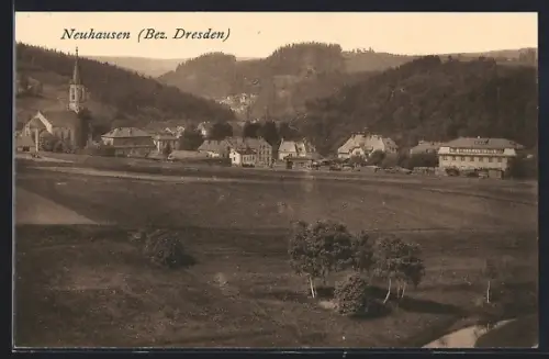 AK Neuhausen /Dresden, Ortsansicht mit Kirche