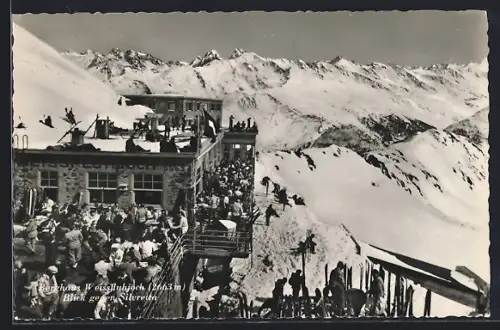 AK Davos-Parsenn, Restaurant Berghaus Weissfluhjoch H. Fopp, mit Gästen und Silvretta-Blick