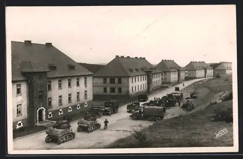 AK Baumholder, Truppenübungsplatz, Kasernengebäude, Militärfahrzeuge, Frz. Streitkräfte