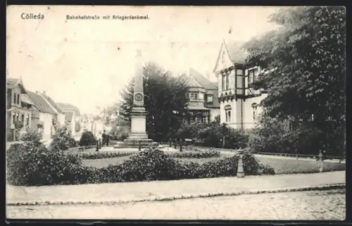 AK Cölleda, Bahnhofstrasse mit Kriegerdenkmal