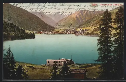 AK Davos, Davosersee mit Ortschaft und Bergpanorama