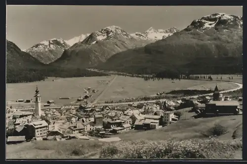 AK Samedan /Engadin, Ortsansicht mit Bergpanorama
