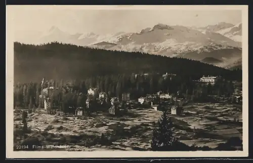 AK Flims-Waldhäuser, Gesamtansicht mit Berghintergrund