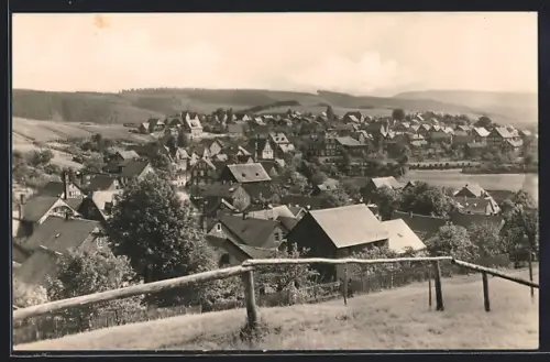 AK Meuselbach-Schwarzmühle /Thür., Gesamtansicht mit Kirche