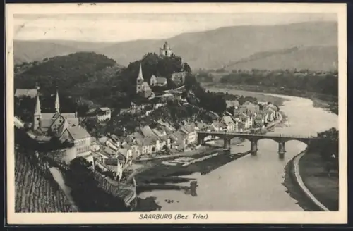 AK Saarburg /Trier, Gesamtansicht mit Saar und Burg