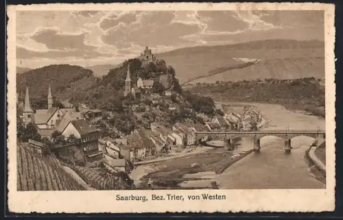 AK Saarburg /Trier, Gesamtansicht von Westen mit Saar und Burg