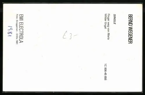 AK Musiker Bernd Wegener auf Motorrad, Autograph