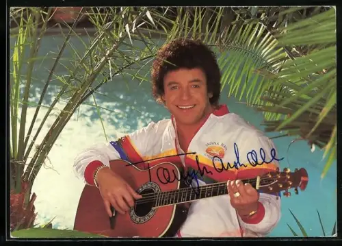 AK Musiker Tony Marshall mit Gitarre unter Palmen, Autograph