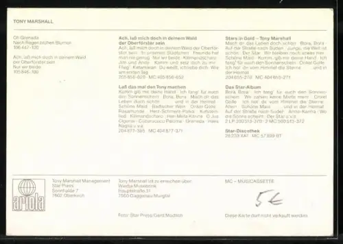 AK Musiker Tony Marshall mit Gitarre unter Palmen, Autograph
