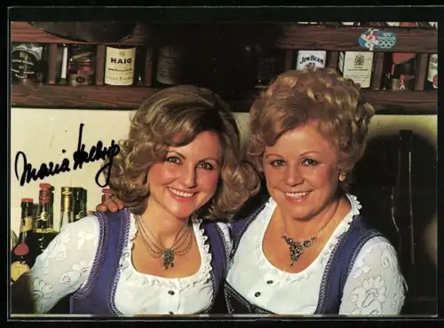 AK Maria & Margott Hellwig in Tracht, Autograph