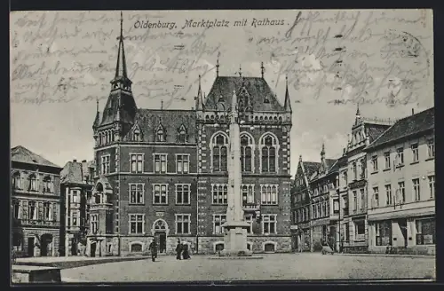 AK Oldenburg / Gr., Strassenpartie am Marktplatz mit Rathaus