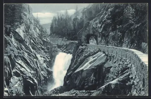 AK Handeckfall an der Grimselstrasse, Ansicht mit Handeckfall