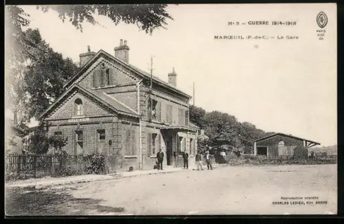 AK Marceuil, La Gare, Bahnhof