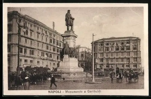 AK Napoli, Piazza Garibaldi mit Denkmal, Pferdekutsche