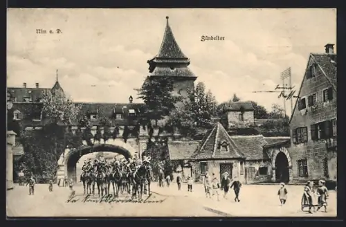 AK Ulm a. D., Ehinger Tor, Zündeltor, Strassenansicht