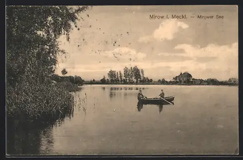 AK Mirow i. Meckl., Mirower See, Ruderboot, Uferpartie