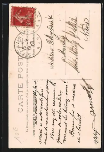 AK Troyes, Rue des Chats avec habitants posant dans la rue étroite