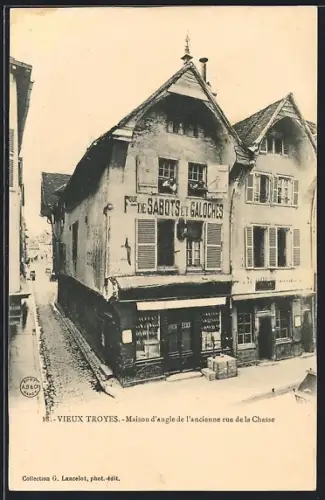 AK Troyes, Maison d`angle de l`ancienne rue de la Chasse