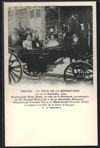 AK Troyes, 1re Fête de la Bonneterie, arrivée de Mlle Kuntz et ses demoiselles d`honneur en calèche