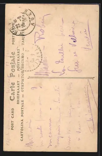 AK Troyes, Rue Émile-Zola avec vue sur la cathédrale et scène de rue animée