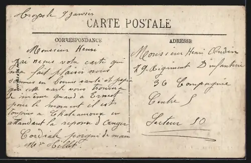AK Troyes, La Lycée et fontaine animée avec passants