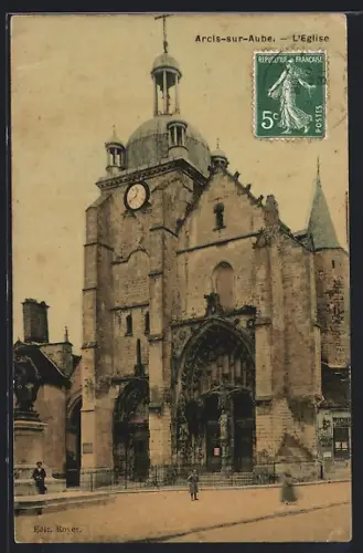 AK Arcis-sur-Aube, L`Église et son architecture imposante