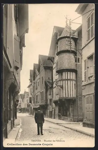 AK Troyes, Escalier de l`Orfèvre et rue pittoresque