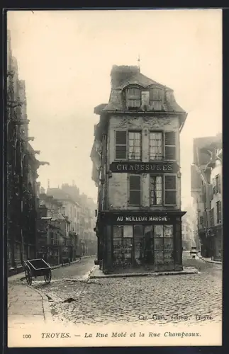 AK Troyes, La Rue Molé et la Rue Champeaux