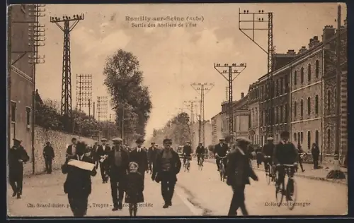 AK Romilly-sur-Seine /Aube, Sortie des Ateliers de l`Est
