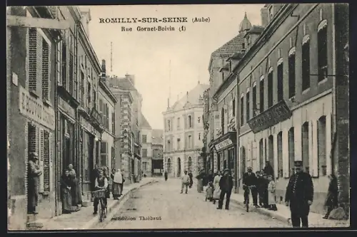 AK Romilly-sur-Seine /Aube, Rue Gornet-Boivin animée avec passants et commerces