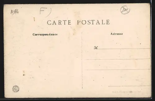 AK Plancy, Rue de l`Église avec vue sur l`église et magasins adjacents