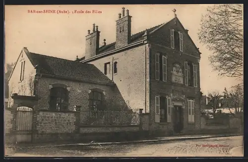 AK Bar-sur-Seine /Aube, École des Filles