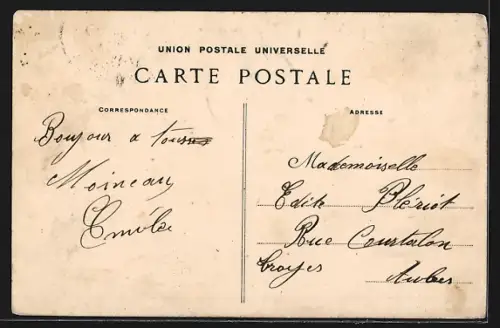 AK Gyé-sur-Seine /Aube, Rue du Four avec habitants et chien