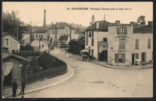 AK Bar-sur-Aube, Passage à niveau près de la gare