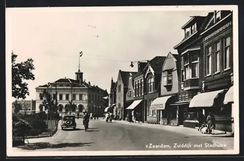 AK Zaandam, Zuiddijk met Stadhuis
