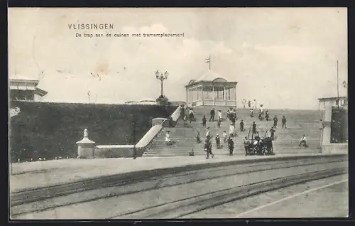 AK Vlissingen, De trap aan de duinen met tramemplacement