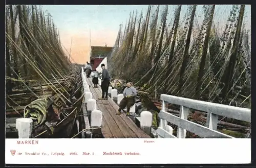 AK Eiland Marken, Haven, Fischerboote im Hafen