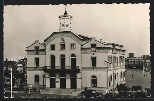 AK Zaandam, Stadhuis en Burcht